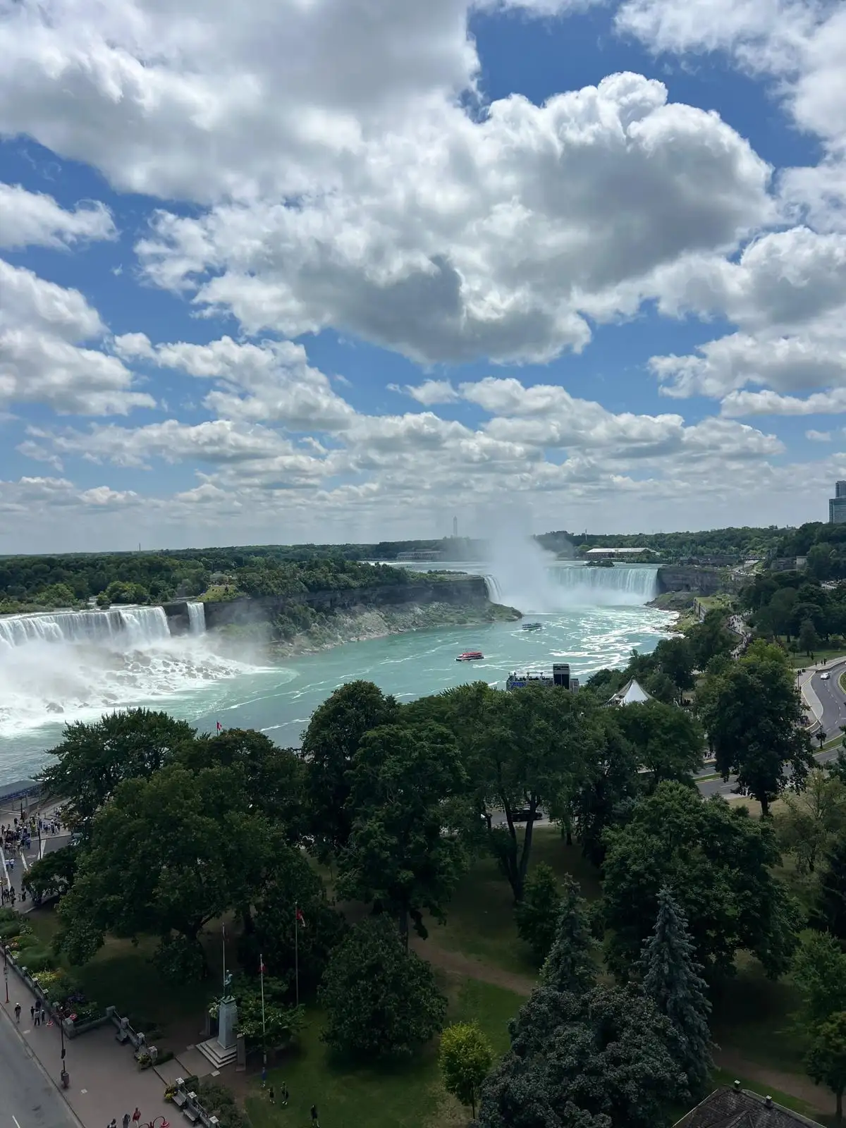 Niagara Falls landscape from the park promenade